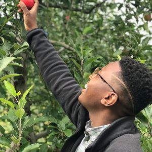 Meet your Posher, Derrick